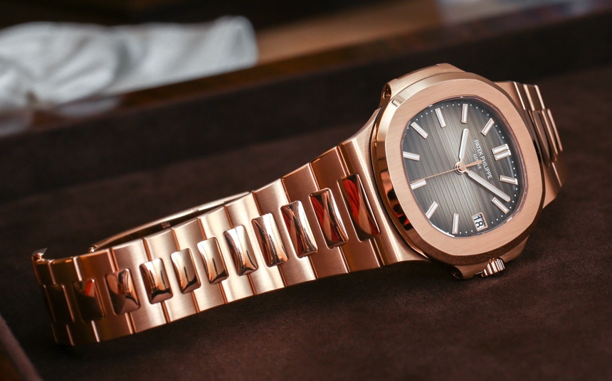 Patek-Philippe-Nautilus-5711-1R-rose-gold-aBlogtoWatch-11