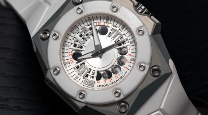 Linde-Werdelin-Oktopus-MoonLite-White-aBlogtoWatch-2