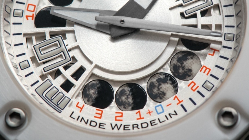 Linde-Werdelin-Oktopus-MoonLite-White-aBlogtoWatch-8