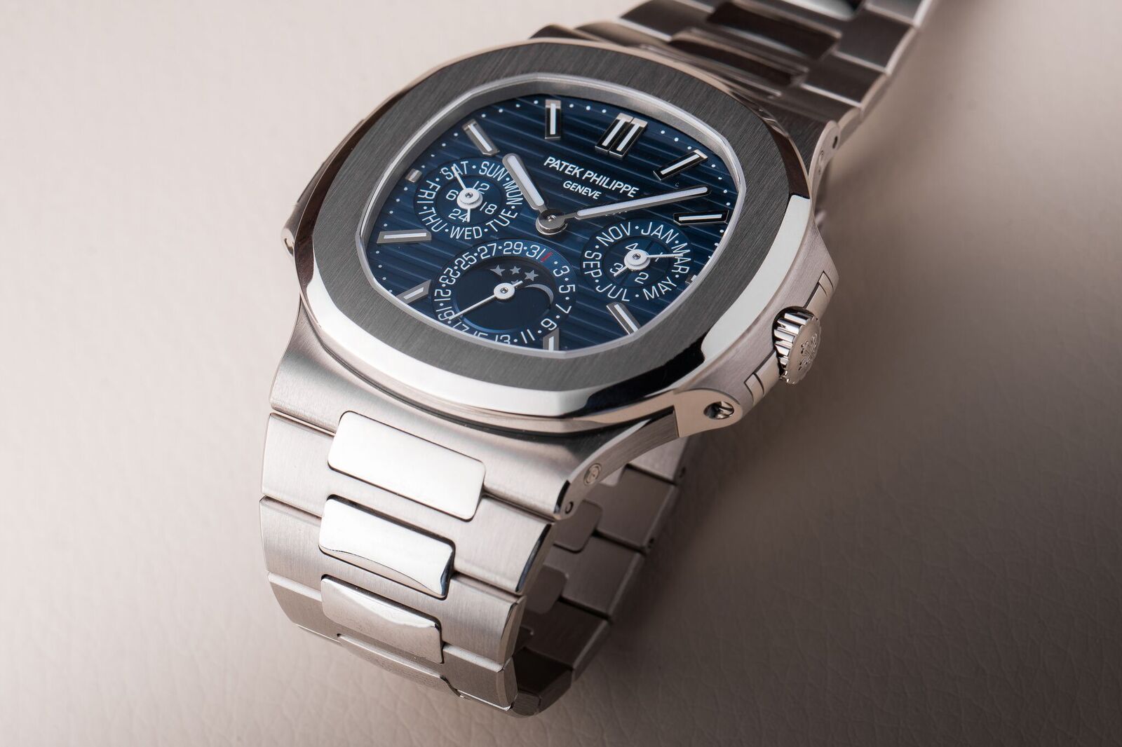 Copy Patek Philippe Nautilus Perpetual Calendar Ref.5740/1G Replica Watches From China